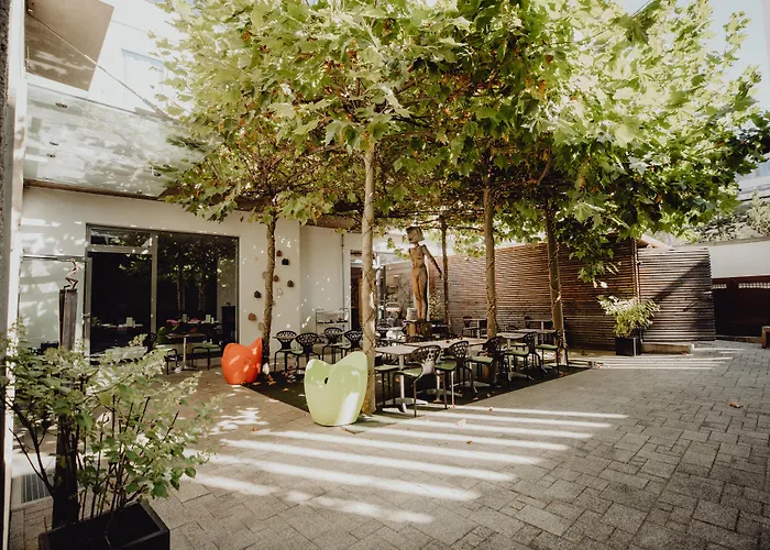 Art & Business Hotel