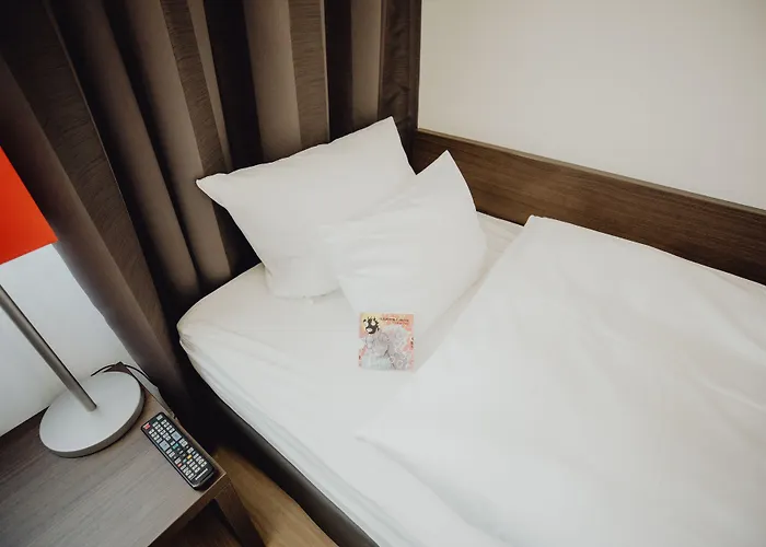 Hotel Art & Business 3*