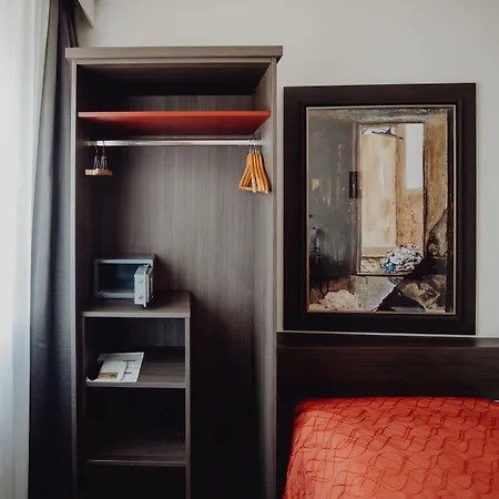 Art & Business Hotell 3*